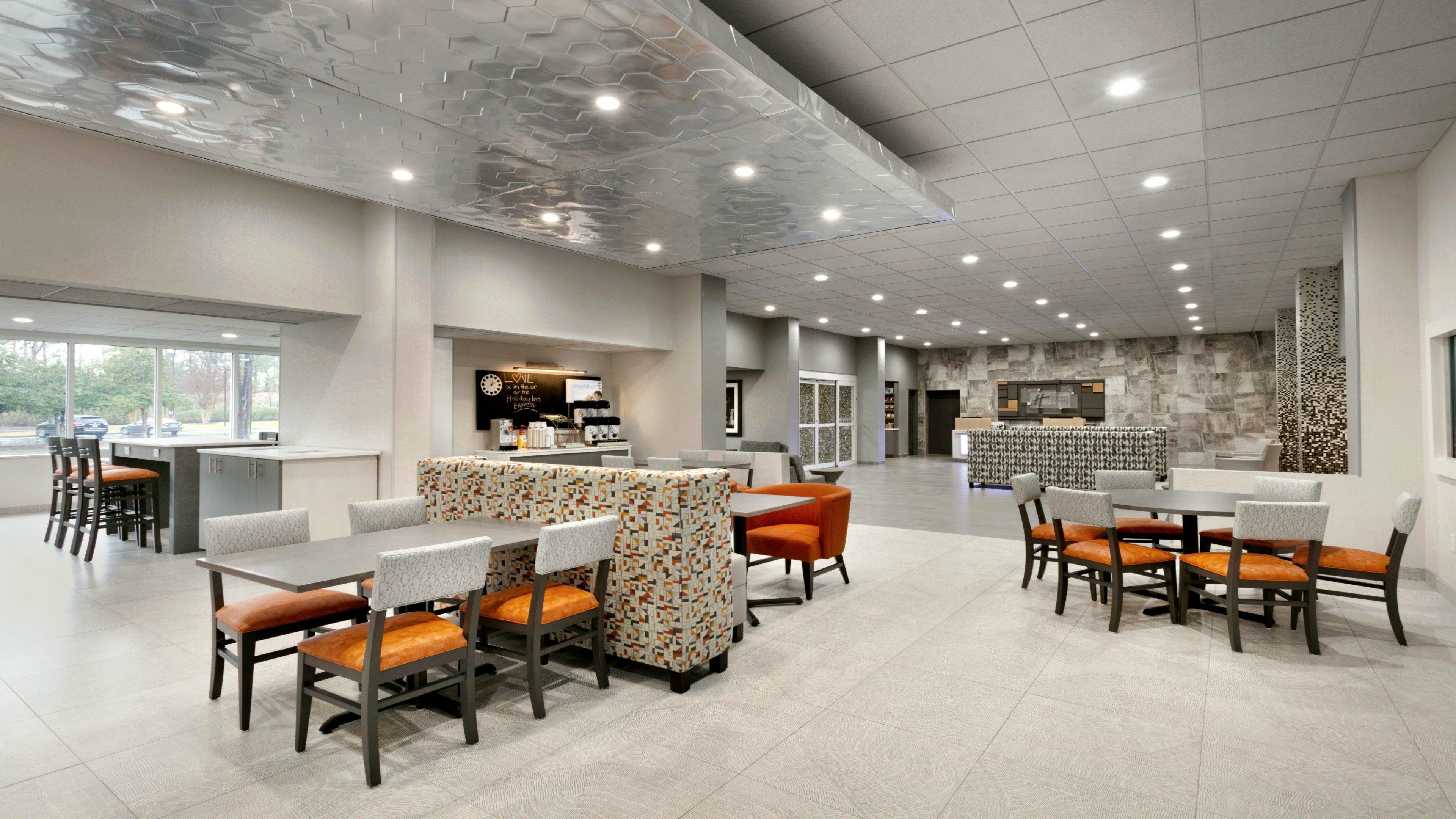 Holiday Inn Express - Williamsburg Busch Gardens Area By Ihg Exterior foto