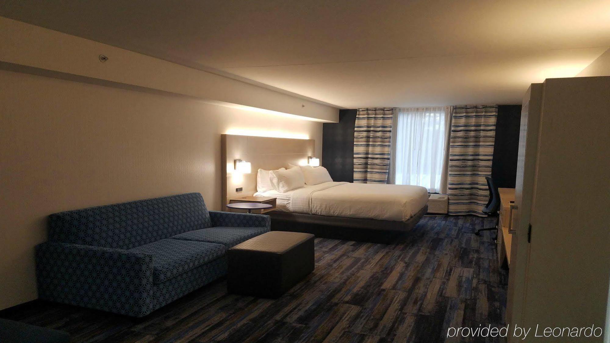 Holiday Inn Express - Williamsburg Busch Gardens Area By Ihg Exterior foto