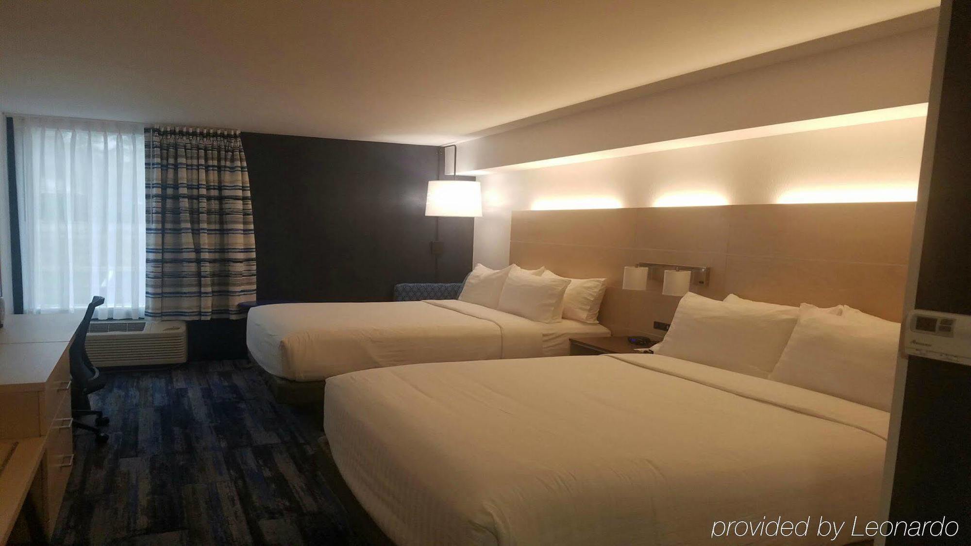 Holiday Inn Express - Williamsburg Busch Gardens Area By Ihg Exterior foto